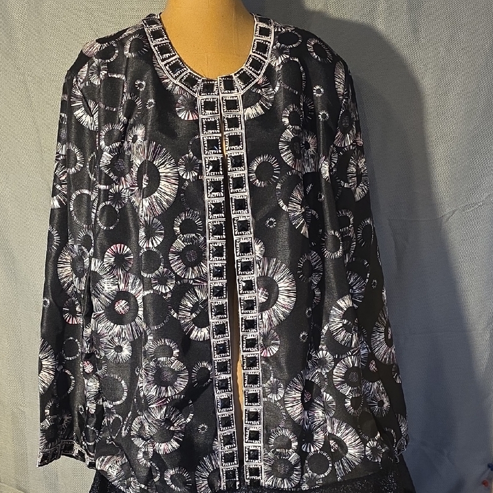 Dressbarn Black and White Floral Jacket